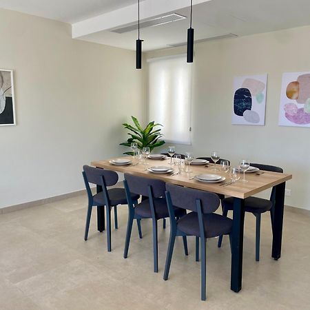 Bugibba Square Seafront Lux Apartments By Holi St. Paul's Bay Exteriör bild