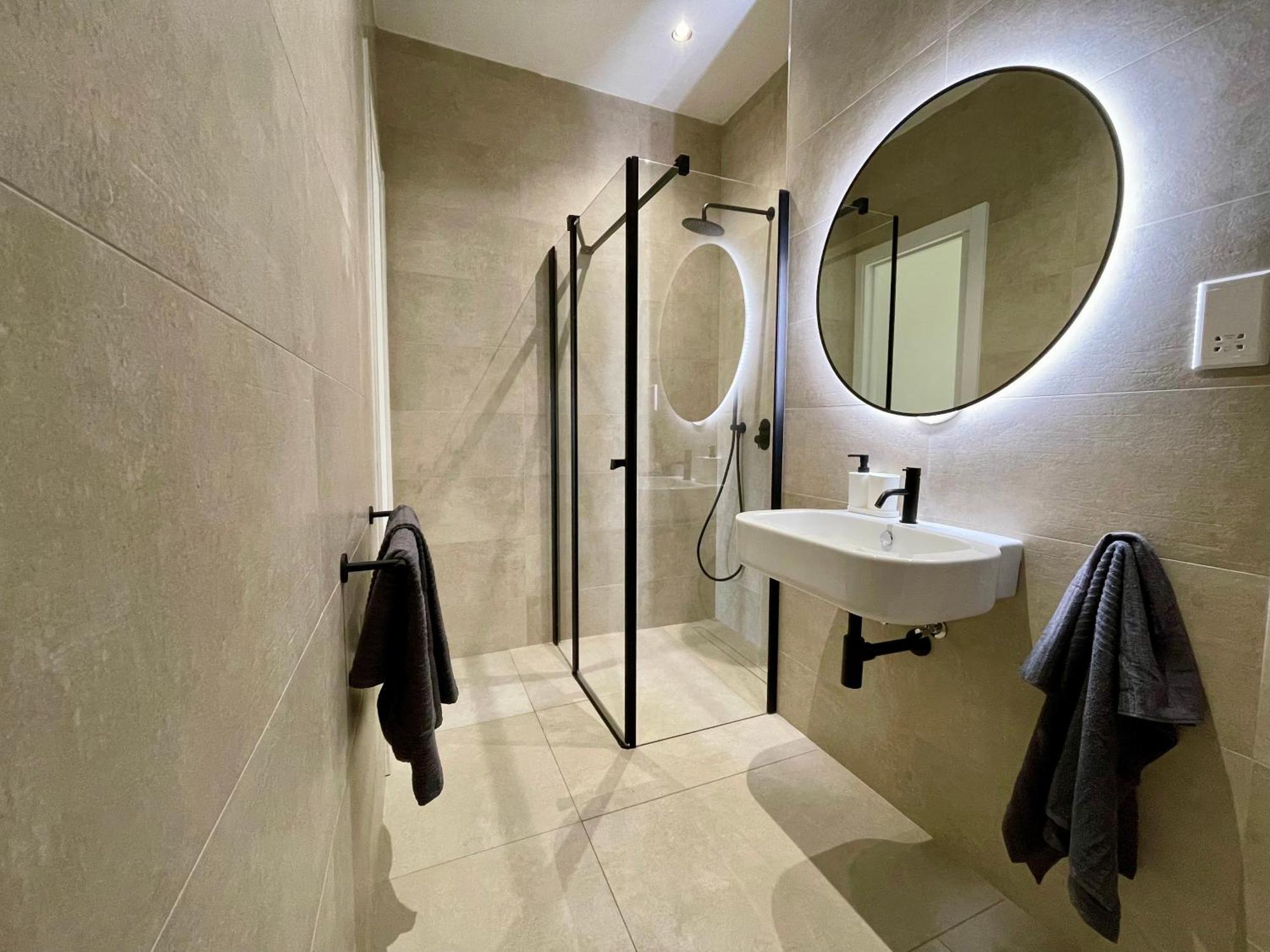 Bugibba Square Seafront Lux Apartments By Holi St. Paul's Bay Exteriör bild