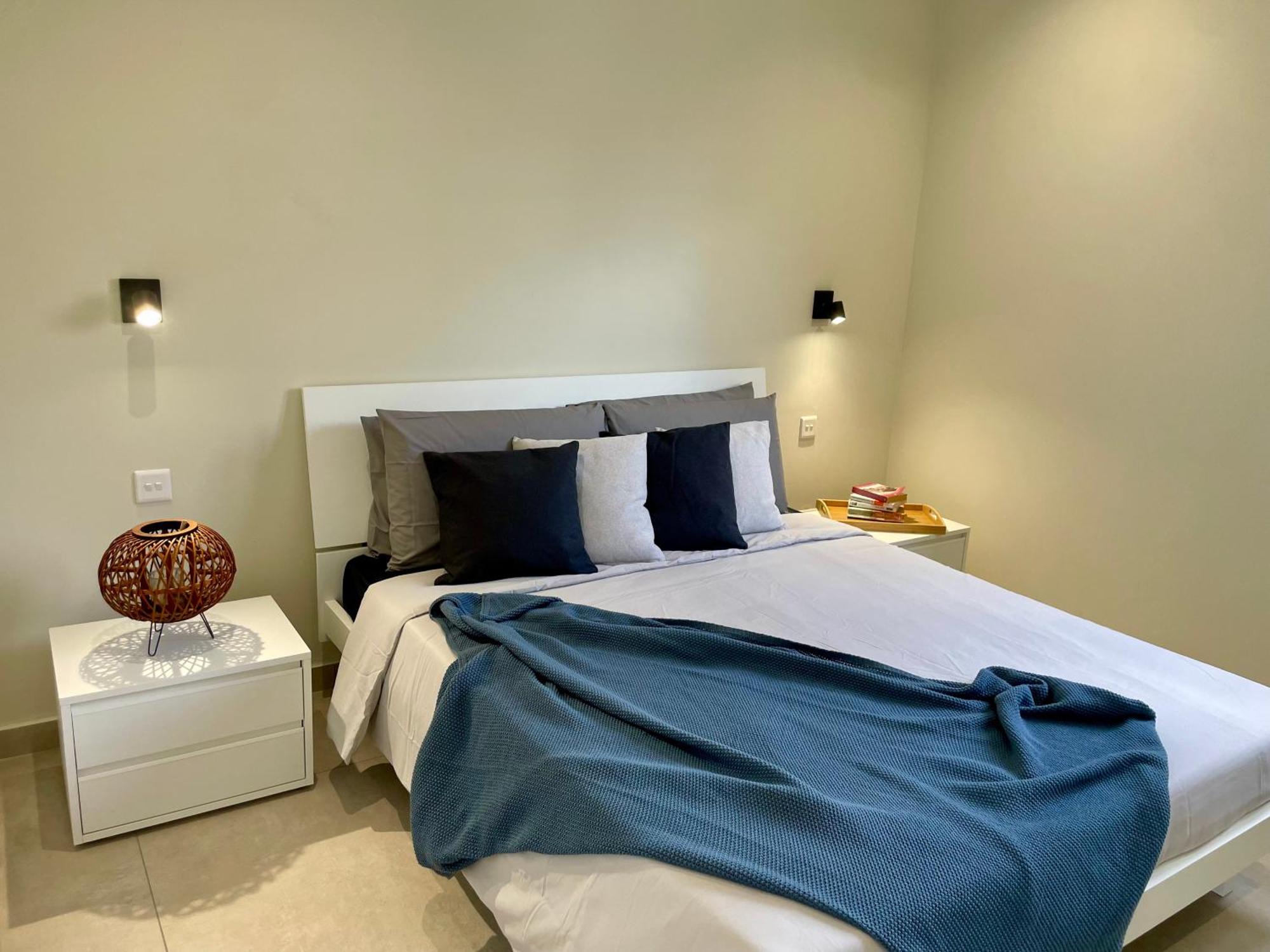 Bugibba Square Seafront Lux Apartments By Holi St. Paul's Bay Exteriör bild