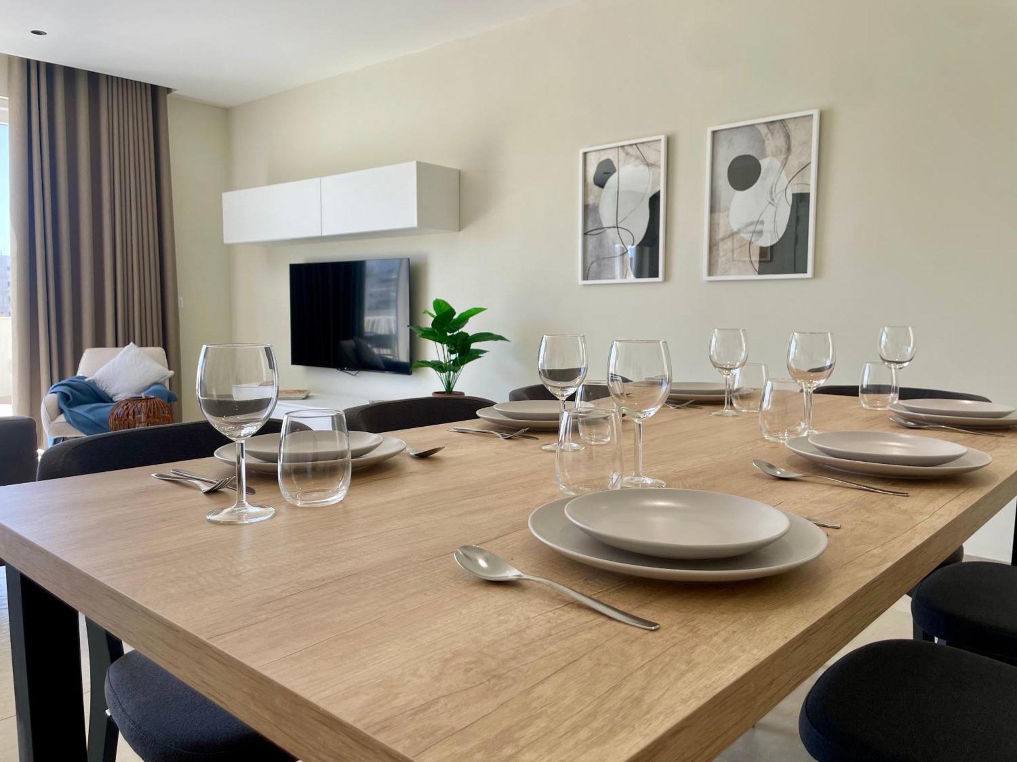Bugibba Square Seafront Lux Apartments By Holi St. Paul's Bay Exteriör bild