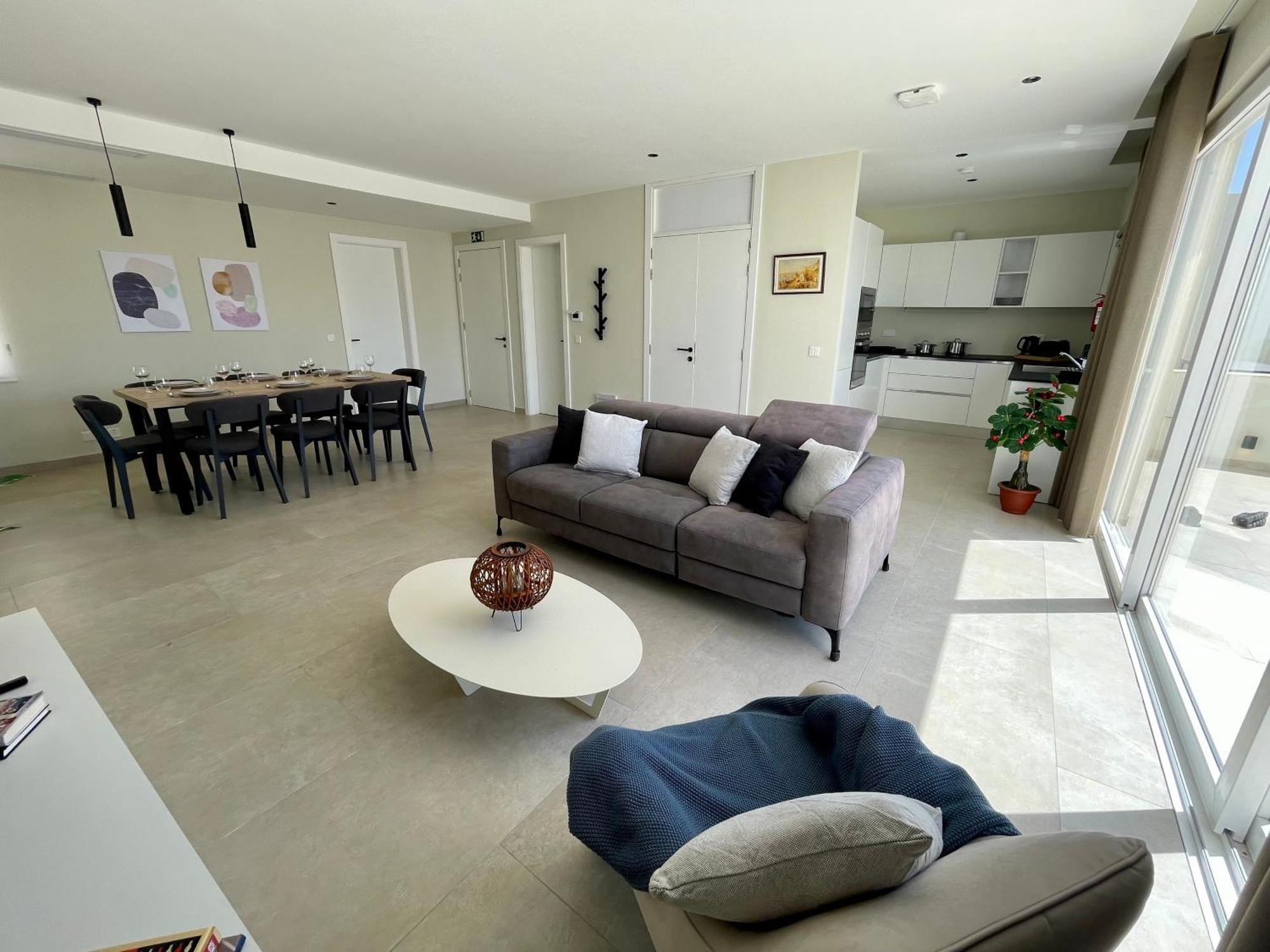 Bugibba Square Seafront Lux Apartments By Holi St. Paul's Bay Exteriör bild