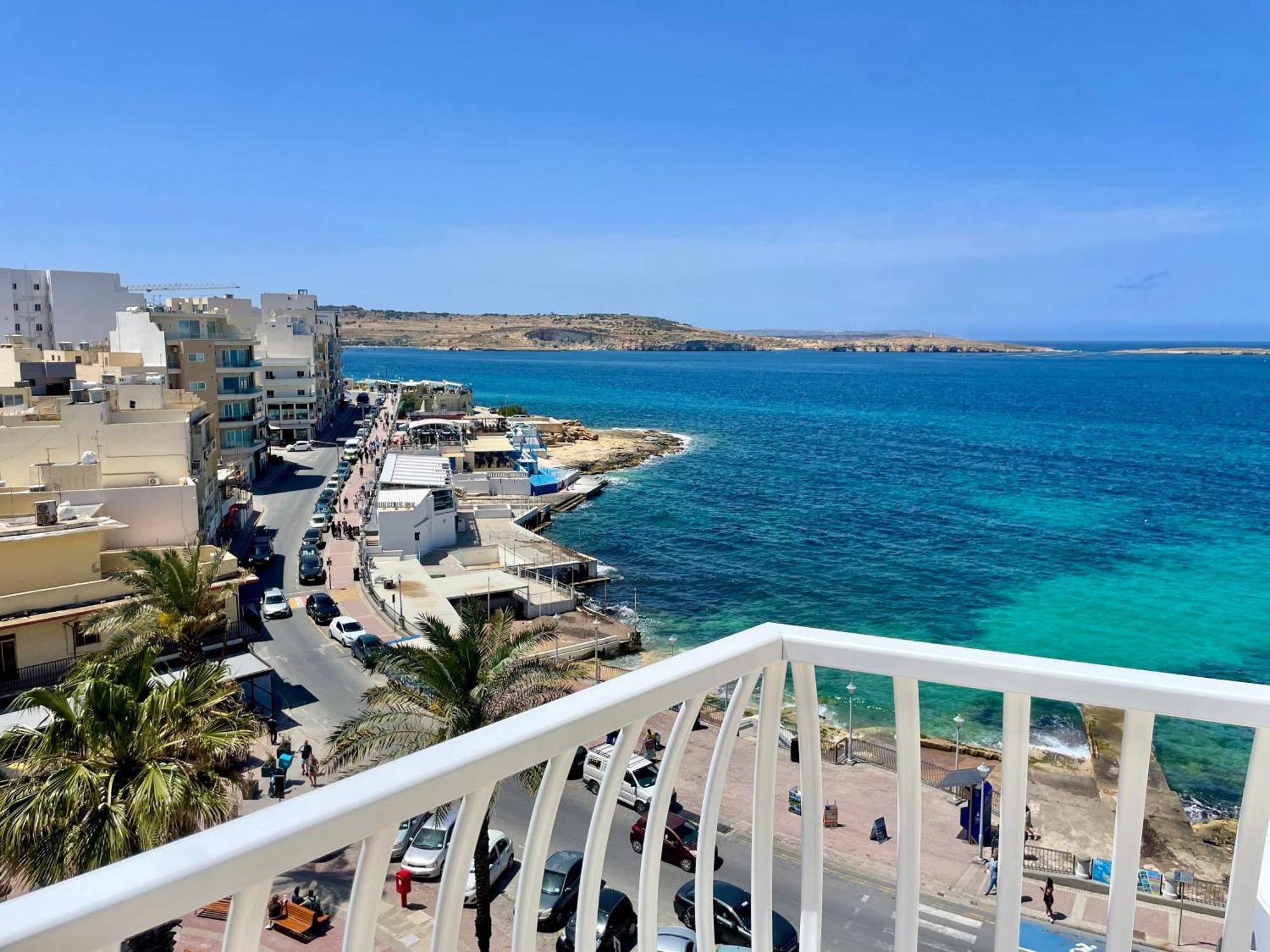 Bugibba Square Seafront Lux Apartments By Holi St. Paul's Bay Exteriör bild
