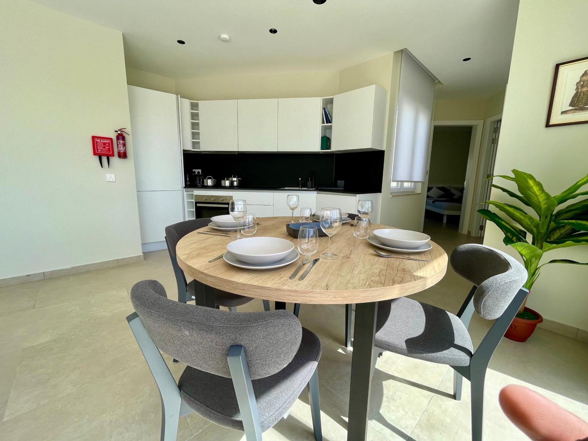 Bugibba Square Seafront Lux Apartments By Holi St. Paul's Bay Exteriör bild